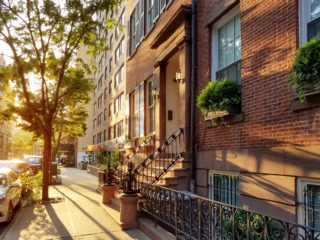 24 Celebrities Who Live in New York City | ELIKA New York