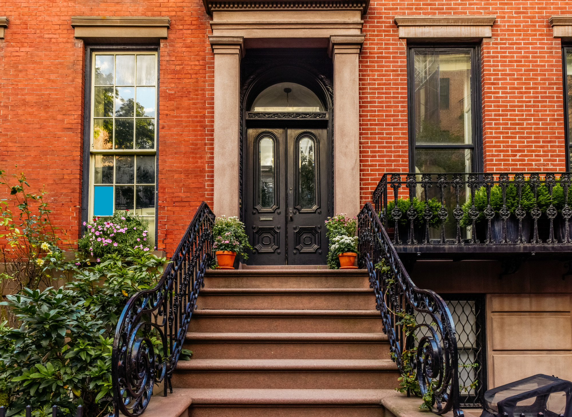 How to Submit an Offer to Buy a Townhouse in NYC